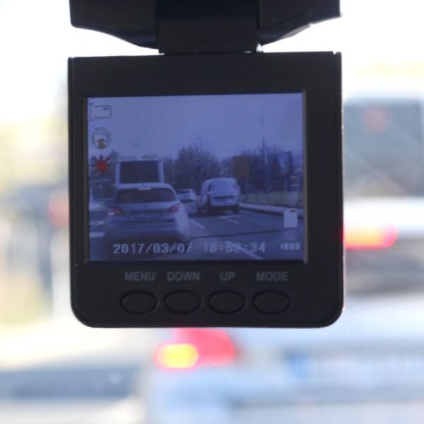 "Crna kutija" - Auto kamera za snimanje saobraćajnih (ne)prilika - Image 2